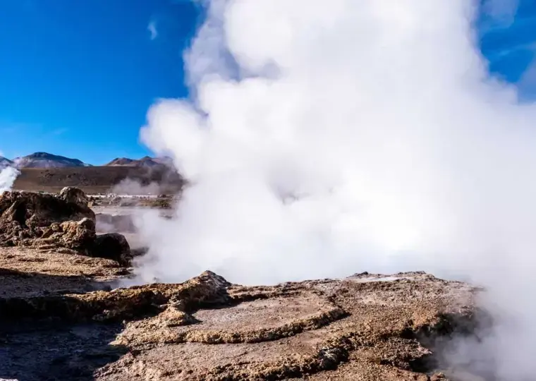 Géiseres del Tatio al Amanecer: Una Guía Completa.